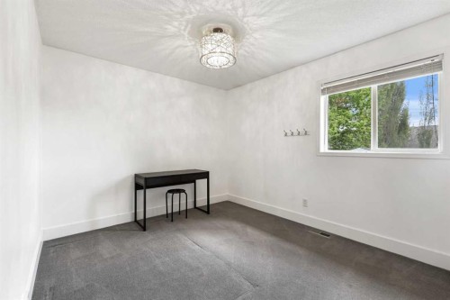 11 Strathmore Lakes Crescent, Strathmore, AB - Indoor Photo Showing Other Room