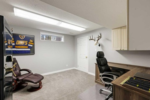11 Strathmore Lakes Crescent, Strathmore, AB - Indoor Photo Showing Office