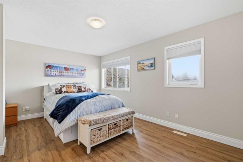 55 Cedarview Mews Sw, Calgary, AB - Indoor Photo Showing Bedroom