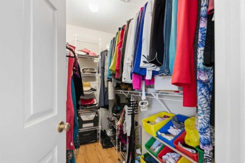 55 Cedarview Mews Sw, Calgary, AB - Indoor With Storage