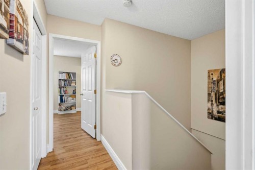 55 Cedarview Mews Sw, Calgary, AB - Indoor Photo Showing Other Room