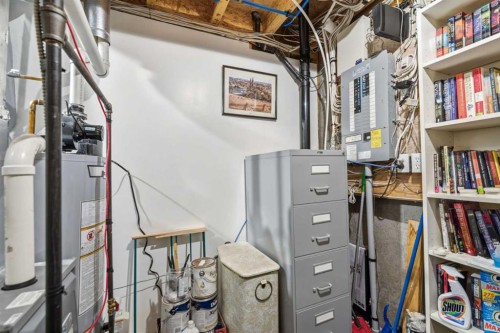 55 Cedarview Mews Sw, Calgary, AB - Indoor
