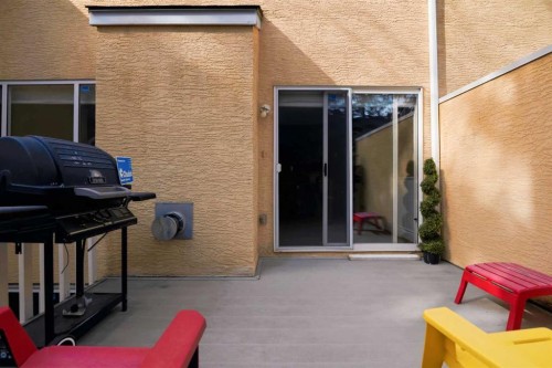 55 Cedarview Mews Sw, Calgary, AB - Outdoor With Exterior