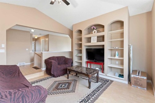 21 Panamount Crescent Nw, Calgary, AB - Indoor Photo Showing Living Room