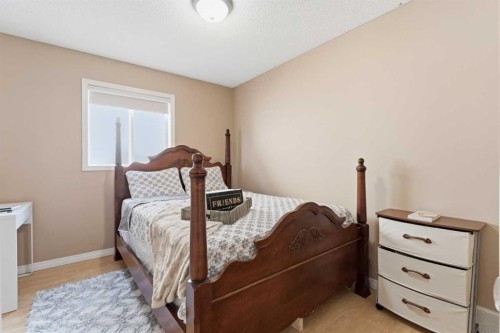 21 Panamount Crescent Nw, Calgary, AB - Indoor Photo Showing Bedroom