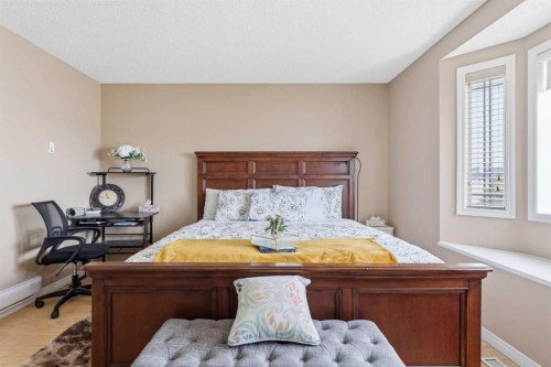 21 Panamount Crescent Nw, Calgary, AB - Indoor Photo Showing Bedroom