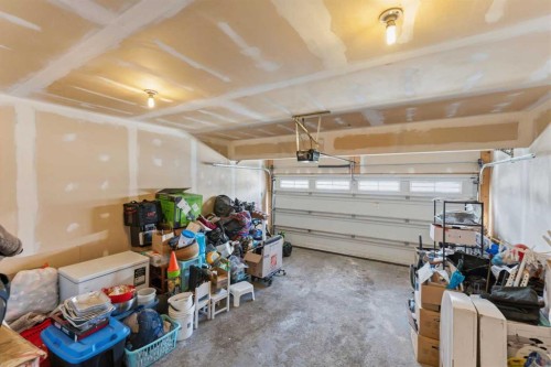 21 Panamount Crescent Nw, Calgary, AB - Indoor Photo Showing Garage