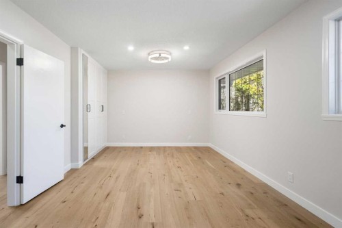 811 Seattle Drive Sw, Calgary, AB 