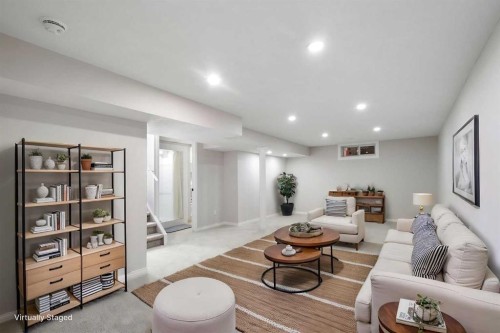 811 Seattle Drive Sw, Calgary, AB 