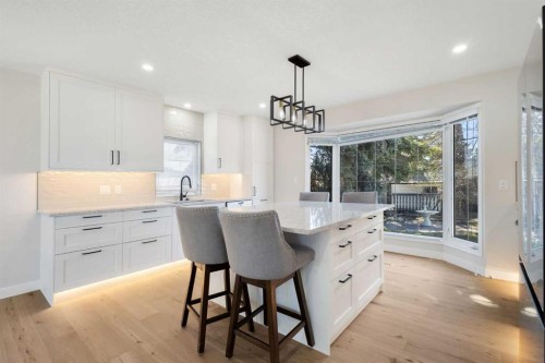 811 Seattle Drive Sw, Calgary, AB 