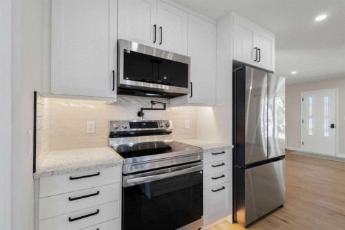 811 Seattle Drive Sw, Calgary, AB 