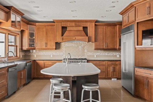 3924 15A Street Sw, Calgary, AB - Indoor Photo Showing Kitchen