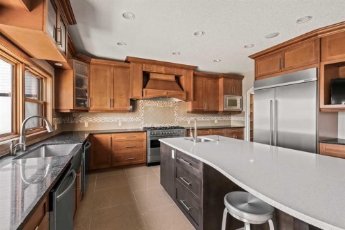 3924 15A Street Sw, Calgary, AB - Indoor Photo Showing Kitchen With Upgraded Kitchen