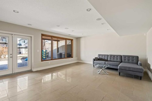 3924 15A Street Sw, Calgary, AB - Indoor