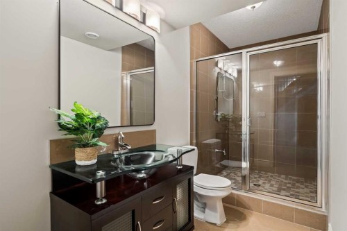 3924 15A Street Sw, Calgary, AB - Indoor Photo Showing Bathroom