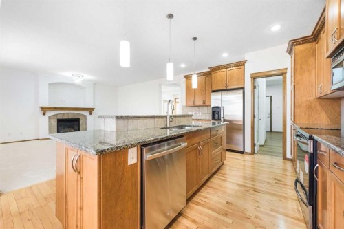125 Autumn Gardens Se, Calgary, AB - Indoor Photo Showing Kitchen With Upgraded Kitchen