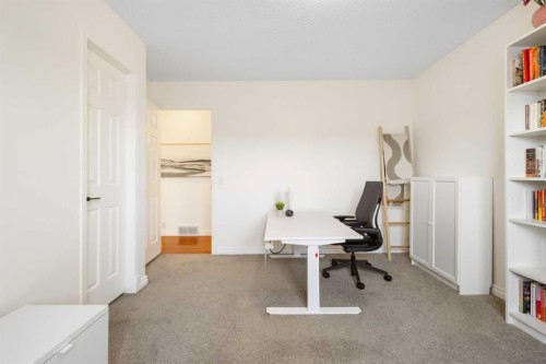 66 Inverness Close Se, Calgary, AB - Indoor