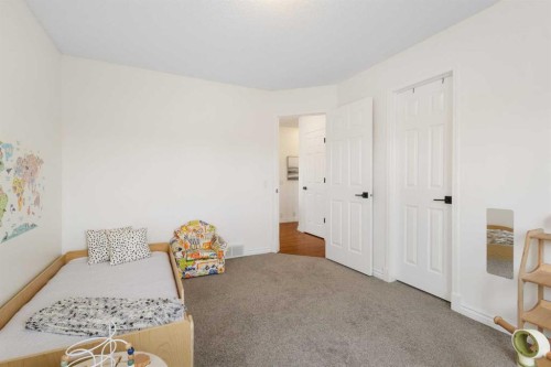 66 Inverness Close Se, Calgary, AB - Indoor