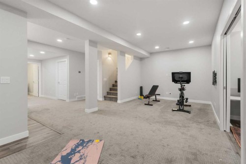 66 Inverness Close Se, Calgary, AB - Indoor