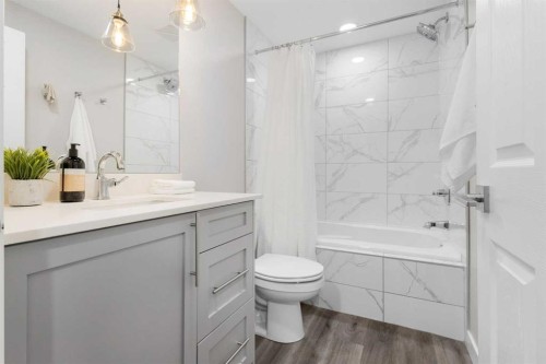 66 Inverness Close Se, Calgary, AB - Indoor Photo Showing Bathroom