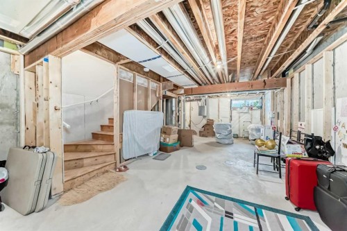 33 Savanna Manor Ne, Calgary, AB - Indoor