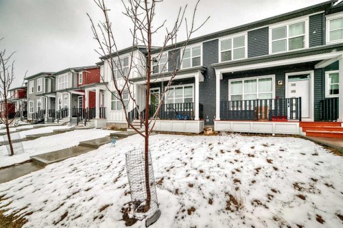 33 Savanna Manor Ne, Calgary, AB - Outdoor