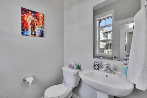 104 Legacy Path Se, Calgary, AB - Indoor Photo Showing Bathroom