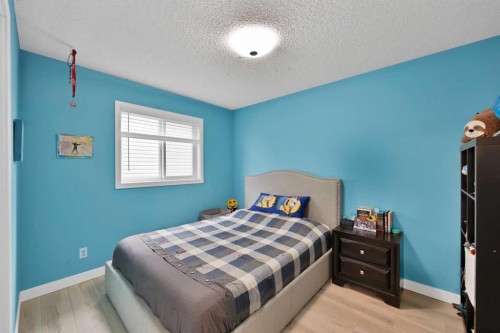 147 Harvest Oak Crescent Ne, Calgary, AB - Indoor Photo Showing Bedroom