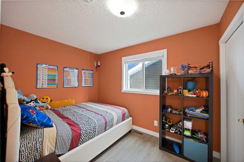 147 Harvest Oak Crescent Ne, Calgary, AB - Indoor Photo Showing Bedroom