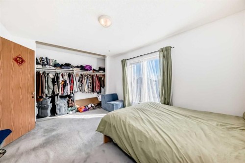 142 Hunterhorn Drive Ne, Calgary, AB - Indoor Photo Showing Bedroom