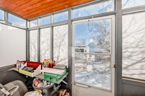 142 Hunterhorn Drive Ne, Calgary, AB - Indoor Photo Showing Other Room