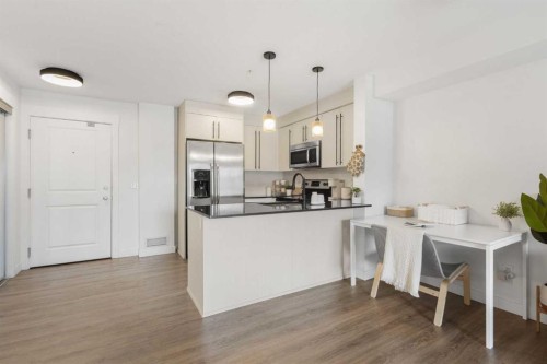 3107-11 Mahogany Row Se, Calgary, AB - Indoor Photo Showing Kitchen