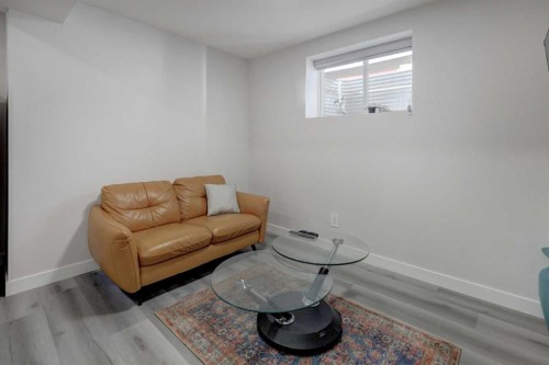 17 Royal Birch Way Nw, Calgary, AB - Indoor