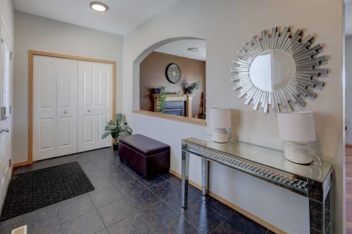 17 Royal Birch Way Nw, Calgary, AB - Indoor