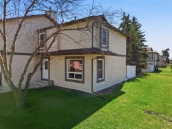 221 Deerpoint Lane SE Calgary, AB T2J 6M6