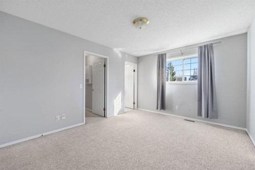 45 Country Hills Crescent Nw, Calgary, AB - Indoor Photo Showing Other Room