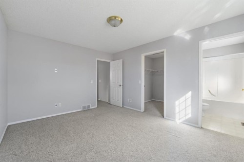 45 Country Hills Crescent Nw, Calgary, AB - Indoor Photo Showing Other Room