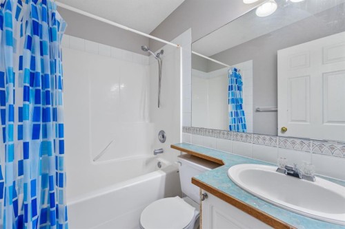 45 Country Hills Crescent Nw, Calgary, AB - Indoor Photo Showing Bathroom