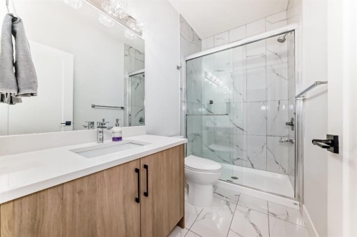 127 Saddlecrest Grove Ne, Calgary, AB - Indoor Photo Showing Bathroom