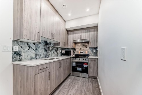 127 Saddlecrest Grove Ne, Calgary, AB - Indoor Photo Showing Kitchen