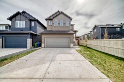 84 Evansfield Close NW Calgary, AB T3P 1V7