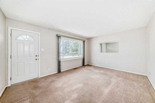 8315 Bowness Road Nw, Calgary, AB - Indoor Photo Showing Other Room