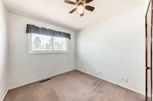 8315 Bowness Road Nw, Calgary, AB - Indoor Photo Showing Other Room