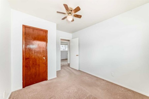 8315 Bowness Road Nw, Calgary, AB - Indoor Photo Showing Other Room