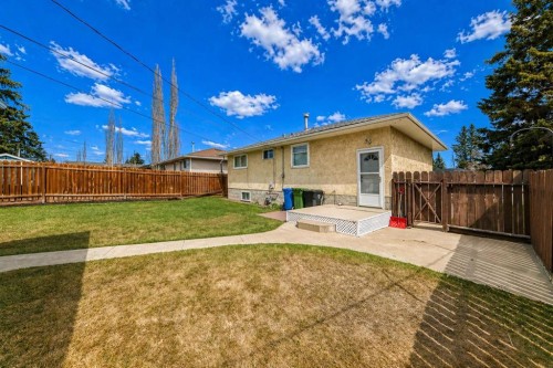 8315 Bowness Road Nw, Calgary, AB - Outdoor