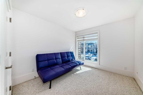 2412 28 Avenue Sw, Calgary, AB - Indoor