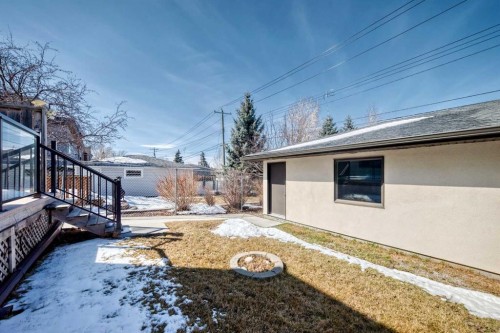 2412 28 Avenue Sw, Calgary, AB - Outdoor