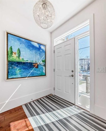 2412 28 Avenue Sw, Calgary, AB - Indoor Photo Showing Other Room