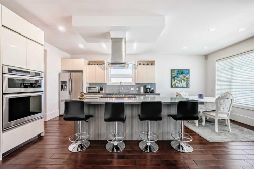 2412 28 Avenue Sw, Calgary, AB - Indoor Photo Showing Kitchen With Stainless Steel Kitchen With Upgraded Kitchen