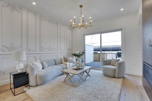 2012 35 Street Sw, Calgary, AB - Indoor Photo Showing Living Room